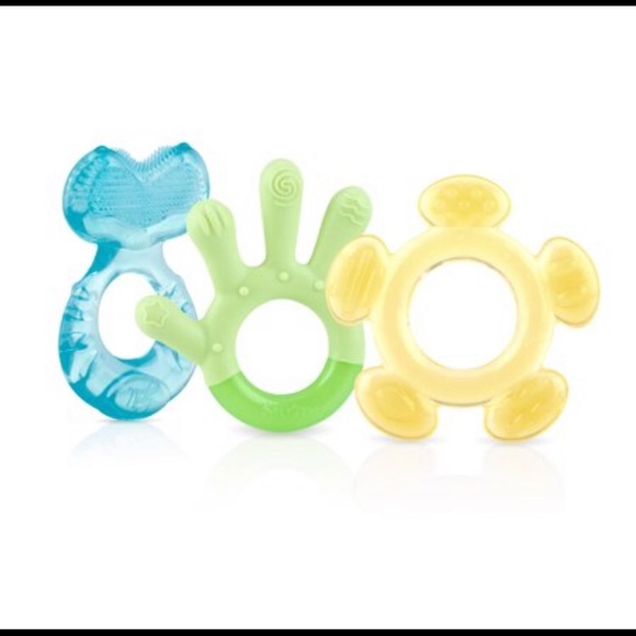 New Nuby 3-step Teether Set colors may vary - Picture 2 of 4